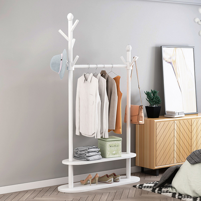 Support en bambou de cintre de tissu de manteau de bureau de Roydom avec des étagères