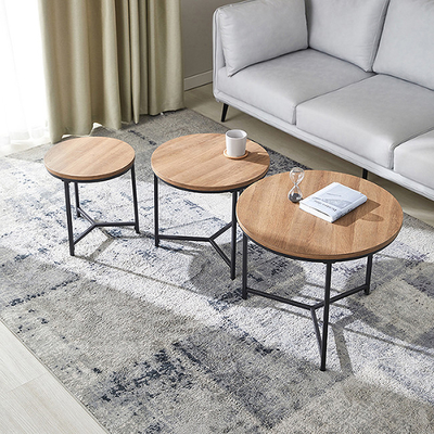 Salon petit Brown autour des meubles d'ensemble de table basse d'emboîtement
