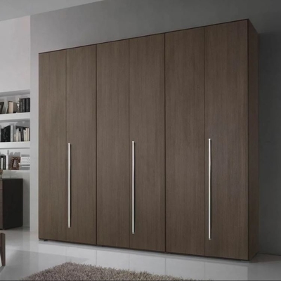 Garde-robe en bois de cabinet de vêtements de portes de Contemperary 4 pour le stockage de chambre à coucher