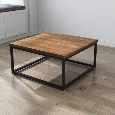 Couleur carrée de noix de table gigogne en bois de chêne de la moitié du siècle