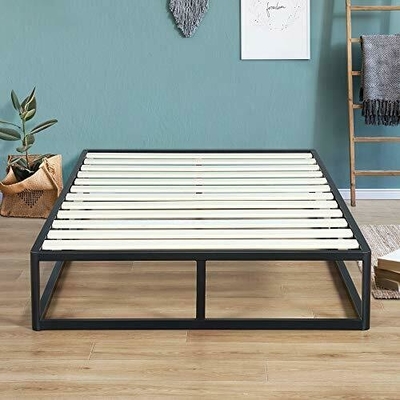 Cadre adapté aux besoins du client de lit de fer travaillé du Roi Metal Bed Frame avec les lamelles en bois